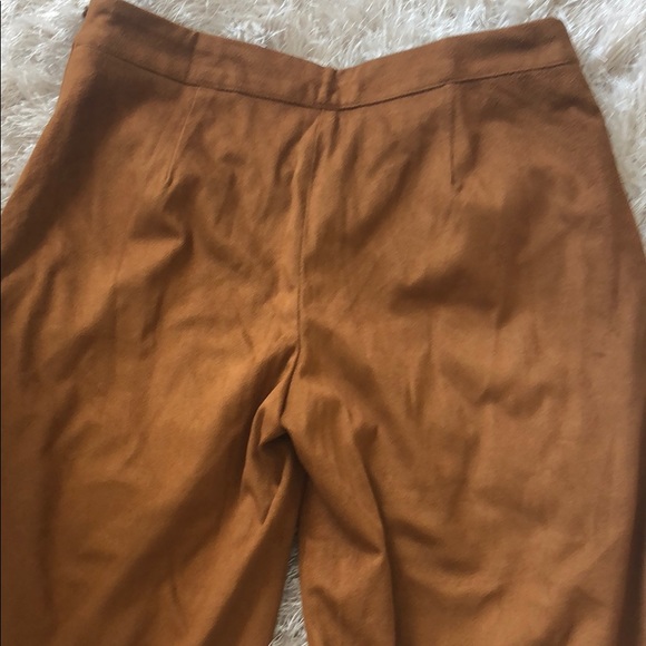 Faux suede culotte capris - Picture 3 of 3